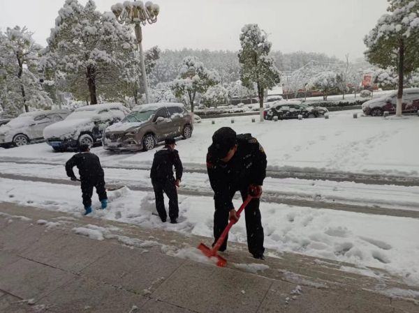 懷化藍盾保安服務(wù)有限公司,湖南保安服務(wù),湖南區(qū)域秩序維護,湖南物業(yè)管理服務(wù)